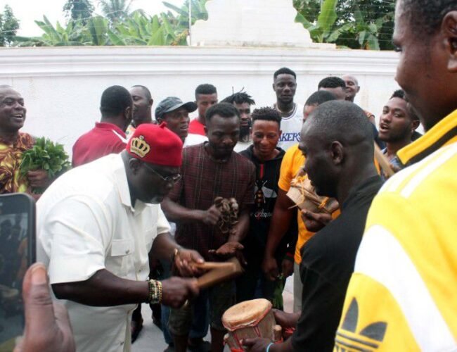 E. C. K President, (Man of the people) Rrecieves Warm Welcome In His Home Town Amaogwu Bende