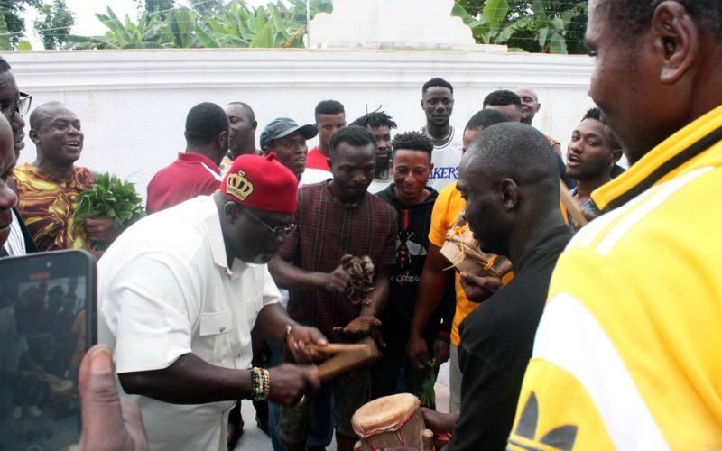 E. C. K President, (Man of the people) Rrecieves Warm Welcome In His Home Town Amaogwu Bende 1 img 9159 copy 800x5333940298446648790406